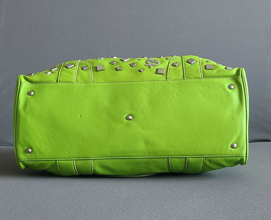 mcm 엠씨엠 스터드 블룸백 보스턴가방 숄더백 빅백 여행가방 이미지