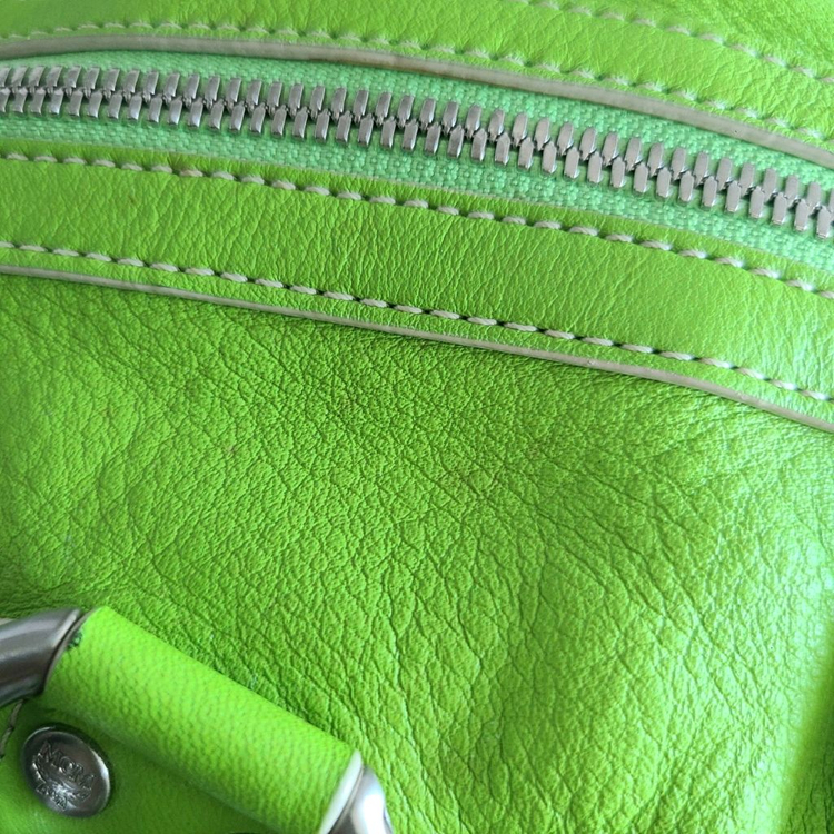 mcm 엠씨엠 스터드 블룸백 보스턴가방 숄더백 빅백 여행가방 이미지