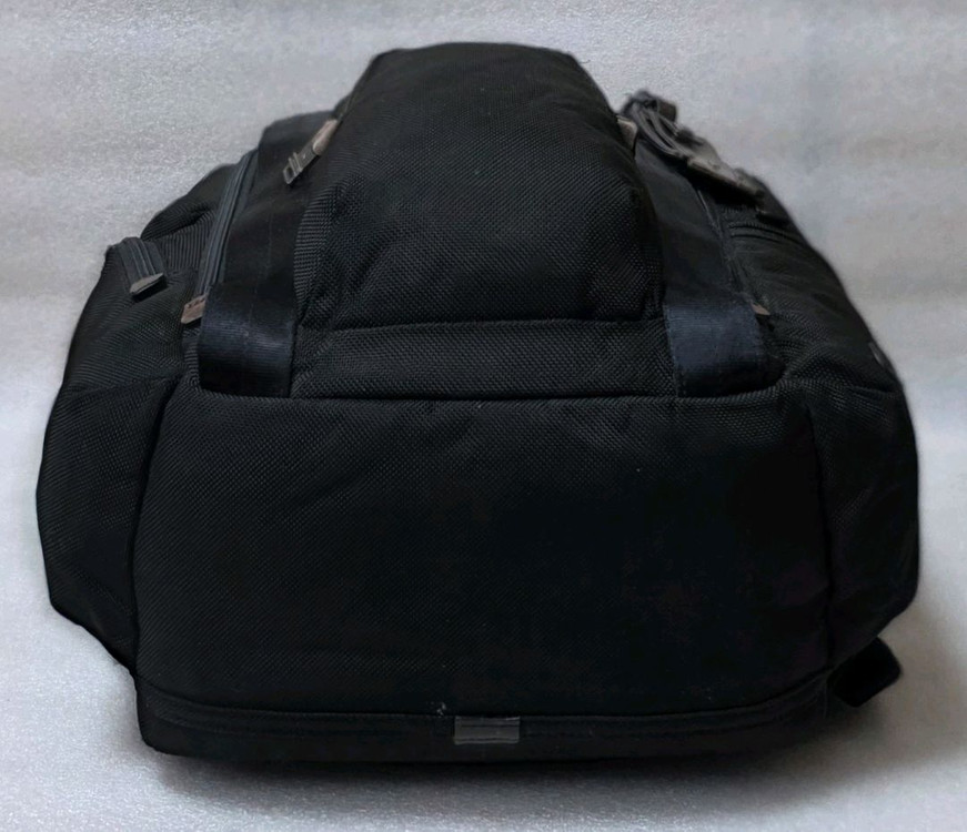 투미 TUMI 킹스빌 디럭스 백팩 히코리 22382HKH 노트북백팩 이미지