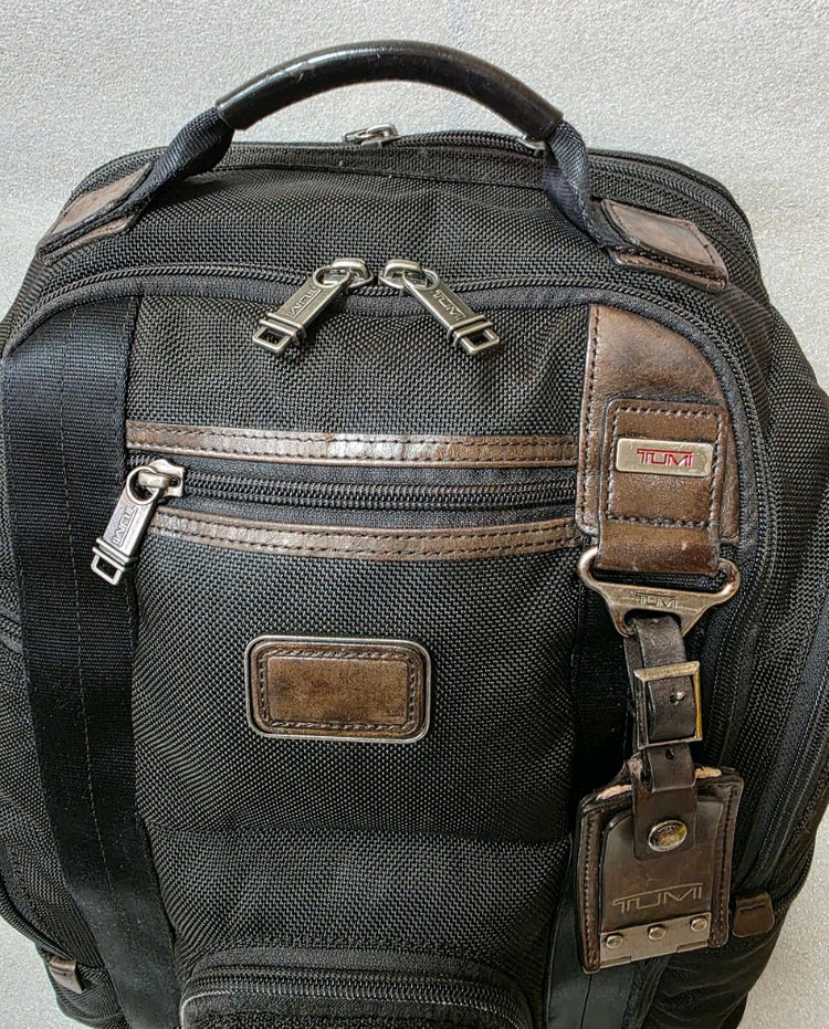 투미 TUMI 킹스빌 디럭스 백팩 히코리 22382HKH 노트북백팩 이미지