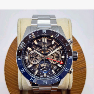 태그호이어 까레라 01스켈레톤 GMT 민트급 이미지