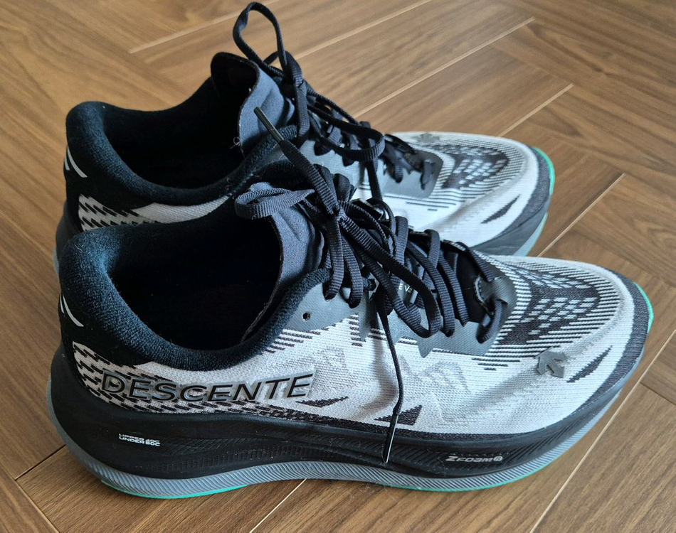 데상트 에너자이트 라이드 V2 그레이 260사이즈 이미지