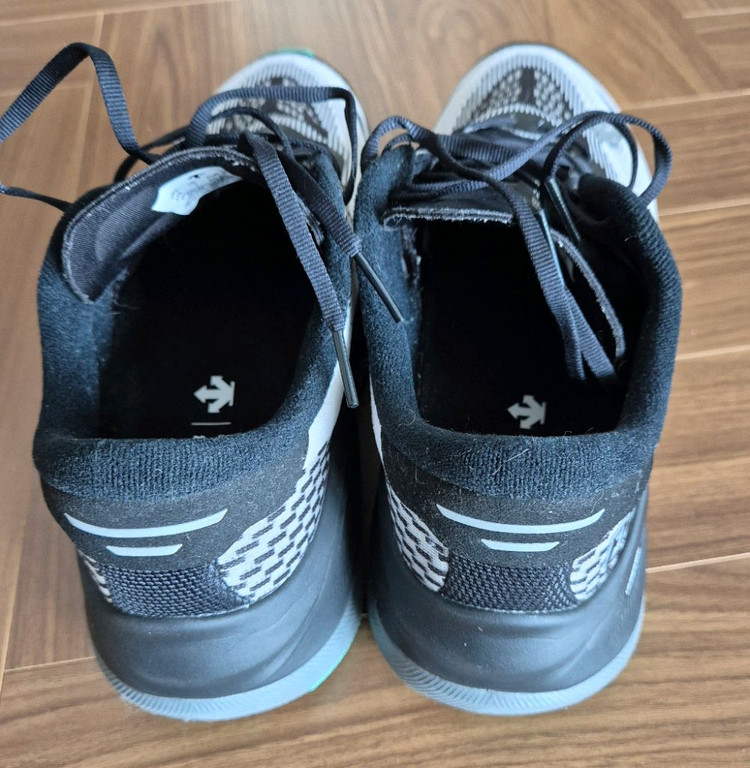 데상트 에너자이트 라이드 V2 그레이 260사이즈 이미지