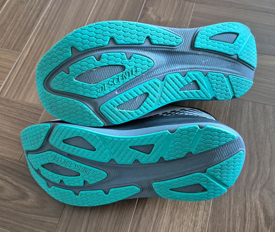 데상트 에너자이트 라이드 V2 그레이 260사이즈 이미지