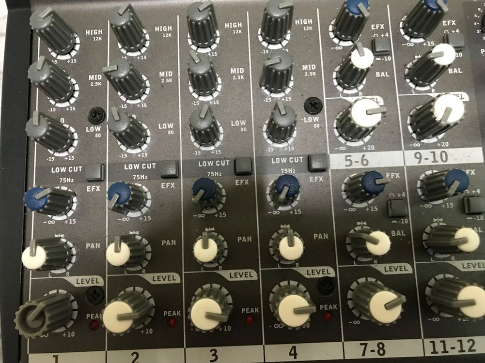 PHONIC AM440D 믹싱콘솔 이미지