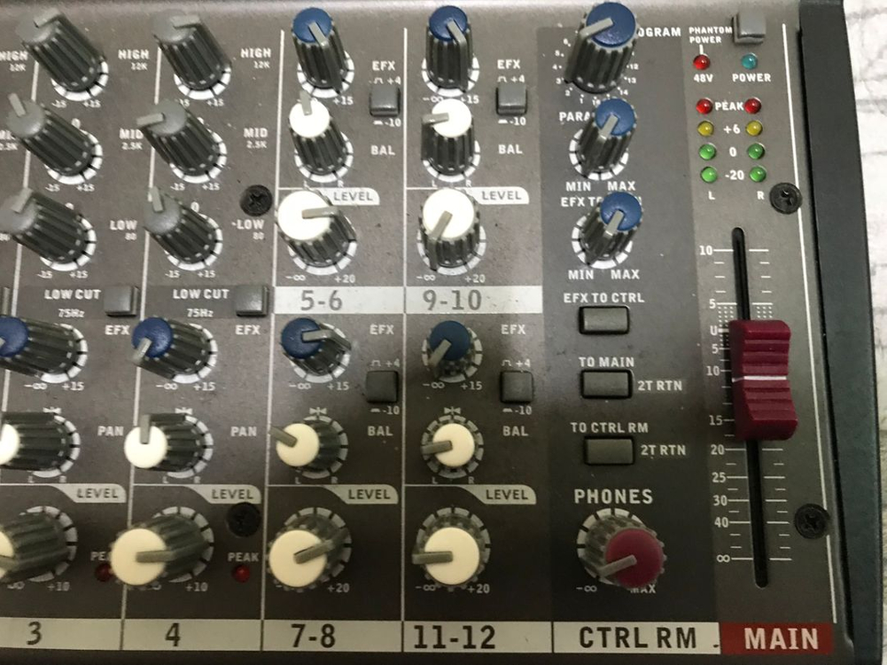 PHONIC AM440D 믹싱콘솔 이미지