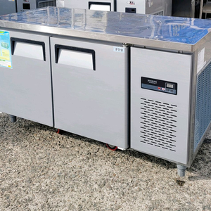 그랜드우성 1500테이블냉장고 이미지