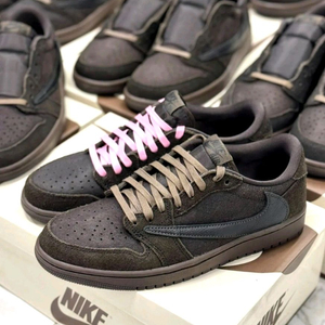 [270]나이키 x 트래비스 스캇 조던1 벨벳 브라운 이미지