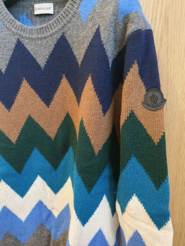 몽클레어 남성 100%울 니트 판매합니다! 이미지