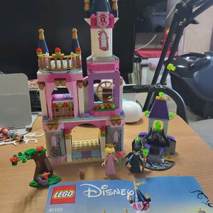 레고41152프렌즈 잠자는 숲속의 공주성 이미지