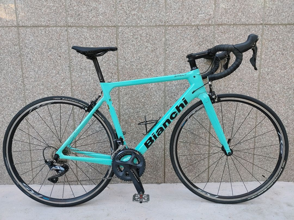 상태최상 23년 비앙키 스프린트 시마노 울테그라 카본로드자전거 55사이즈 팔아요. 이미지