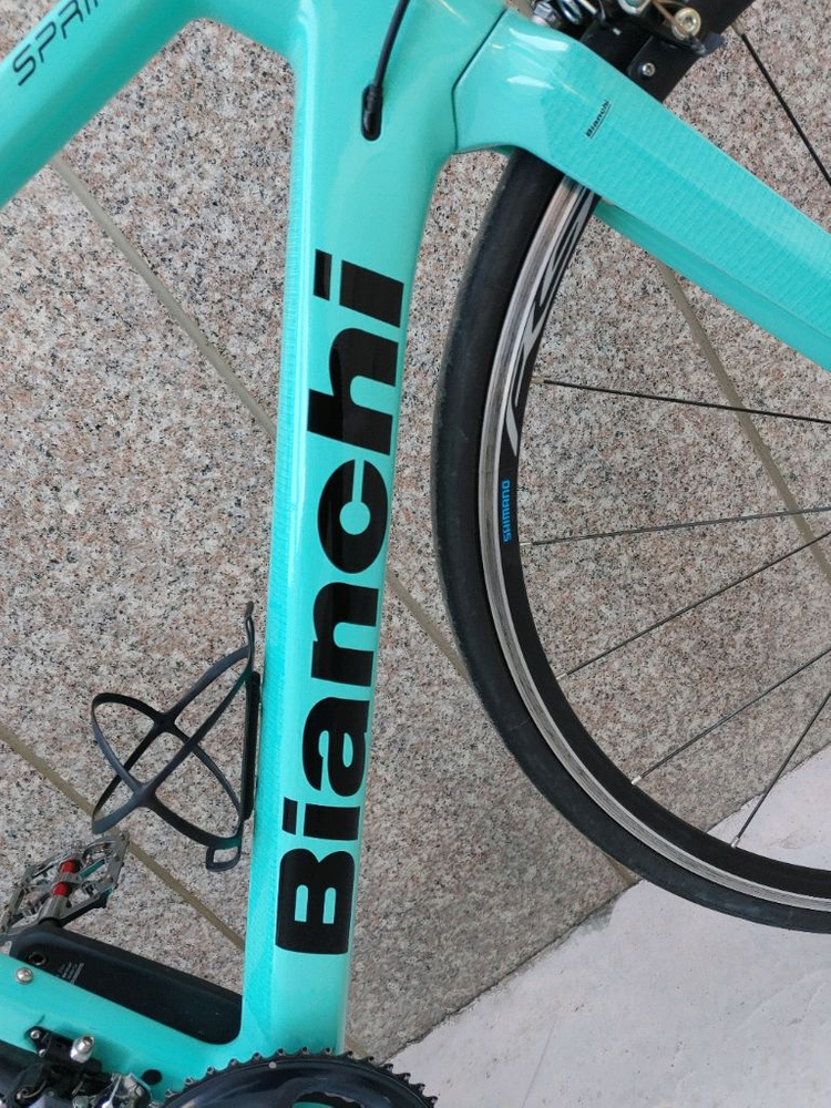 상태최상 23년 비앙키 스프린트 시마노 울테그라 카본로드자전거 55사이즈 팔아요. 이미지