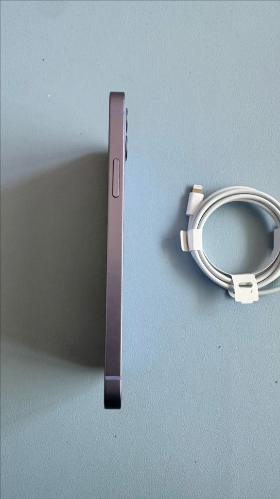 아이폰12퍼플 128기가 ,배터리79프로,케이스티파이 새상품2개 포함기능 ㅡ페이스아이디 터치 잘됨,모든기능정상배터리 이미지