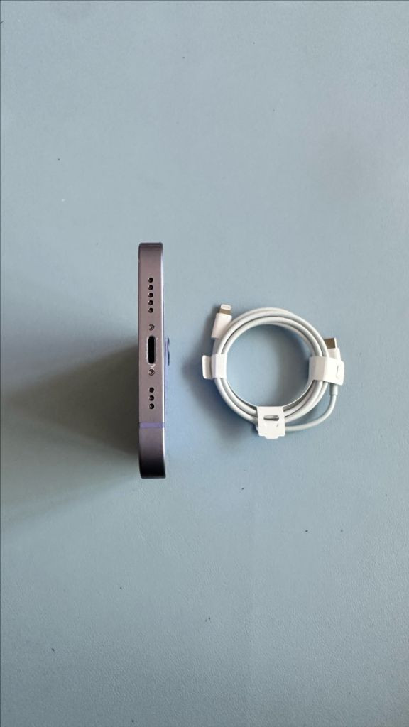 아이폰12퍼플 128기가 ,배터리79프로,케이스티파이 새상품2개 포함기능 ㅡ페이스아이디 터치 잘됨,모든기능정상배터리 이미지