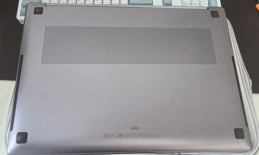 삼성전자 갤럭시북4 울트라 NT960XGL-XC92G RAM 32GB 1TB 이미지