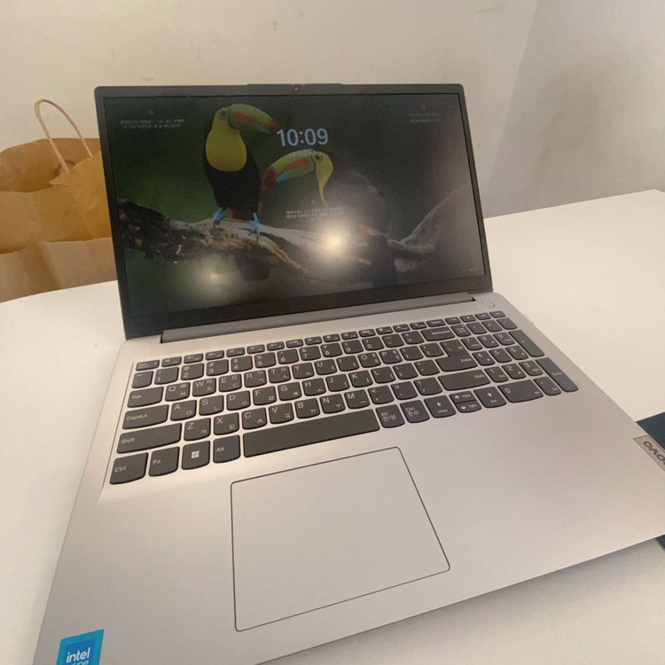 레노버 아이디어패드 노트북 이미지