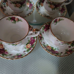 로얄 알버트 올드 컨트리 로즈 찻잔 2인조 세트 이미지