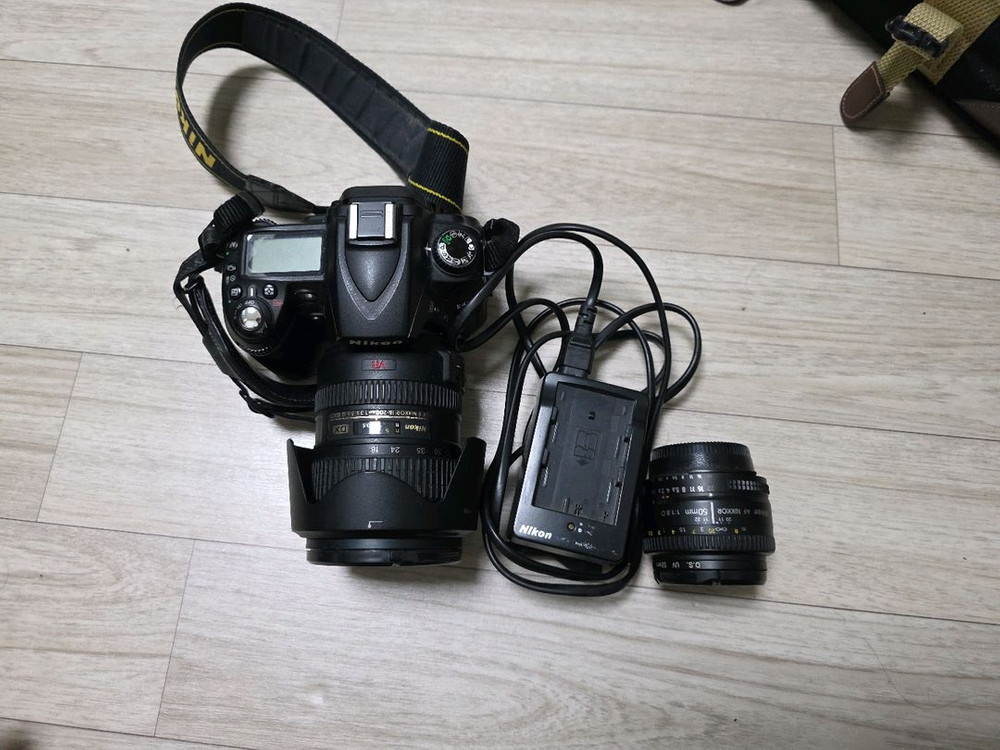 니콘 D90 DSLR 카메라와 렌즈 풀패키지 이미지