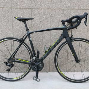 상태 좋은 19년 메리다 스컬트라4000 카본 로드자전거 ml사이즈 팔아요. 이미지