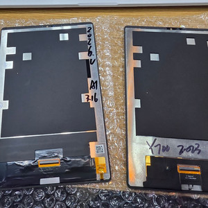 y700 2세대 액정 팝니다 이미지