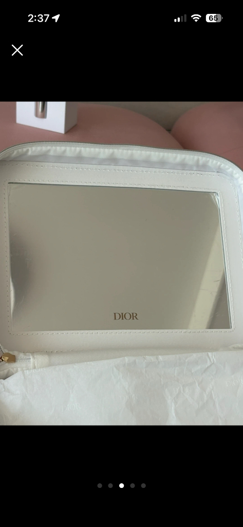 디올 캡춰토탈 히알루샷 베니티 파우치 세트 이미지