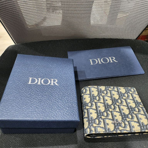 디올 오블리크 남자 반지갑 이미지