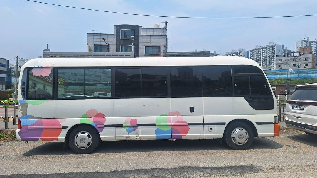 카운티 캠핑카 이미지