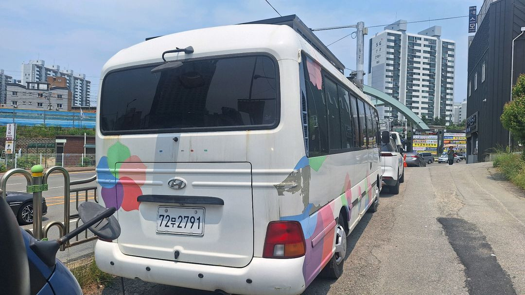 카운티 캠핑카 이미지