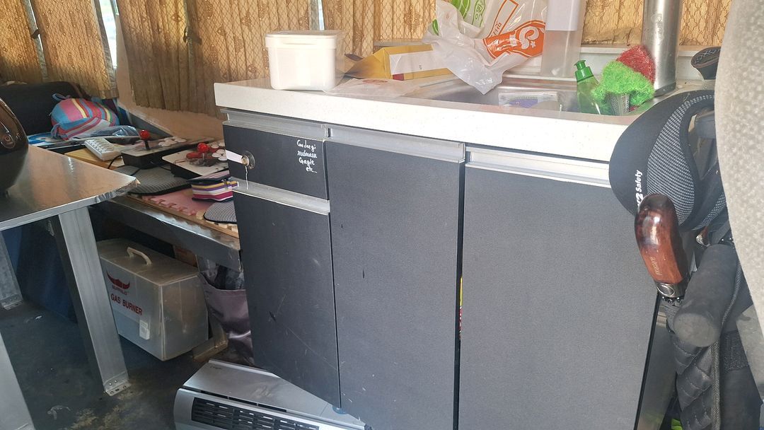 카운티 캠핑카 이미지