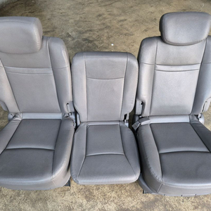 코란도 투리스모 11인승 2열시트 팝니다 이미지