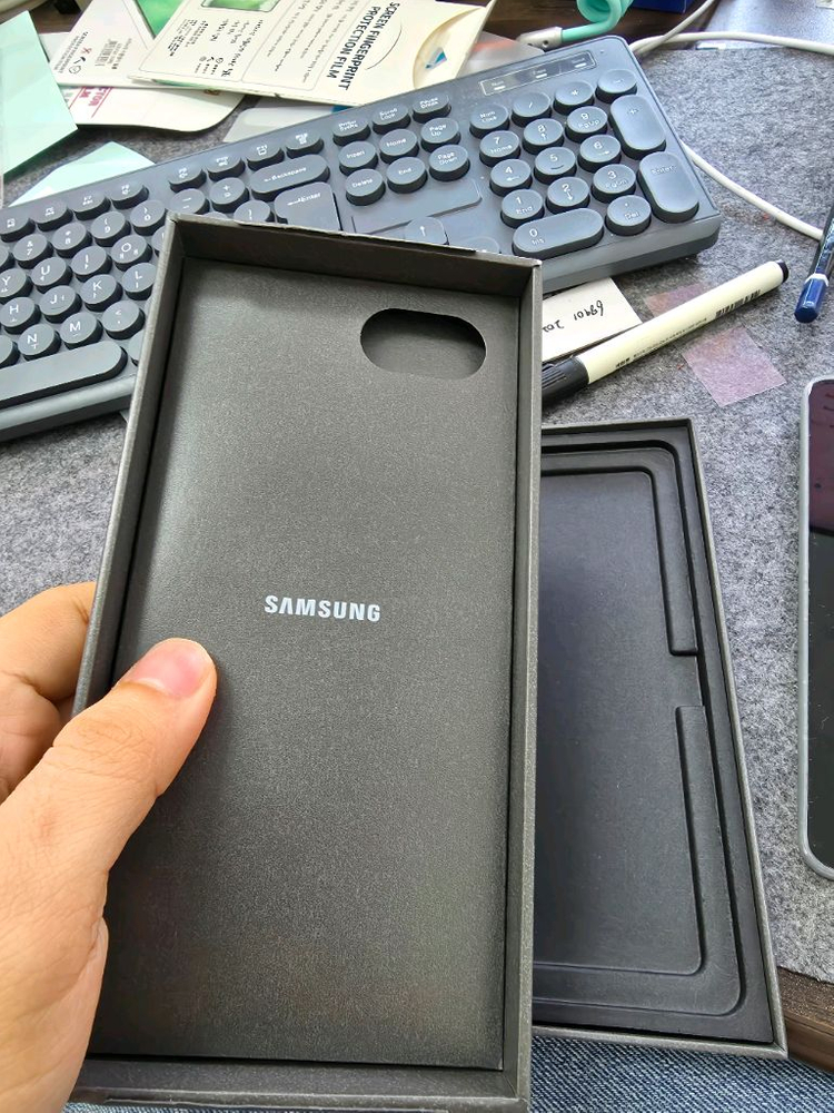 (6940)갤럭시z플립7 256 자급제 판매 이미지