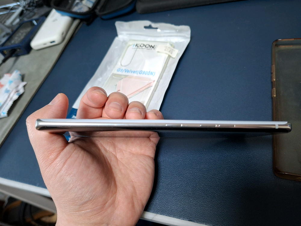 엘지 벨벳 이미지