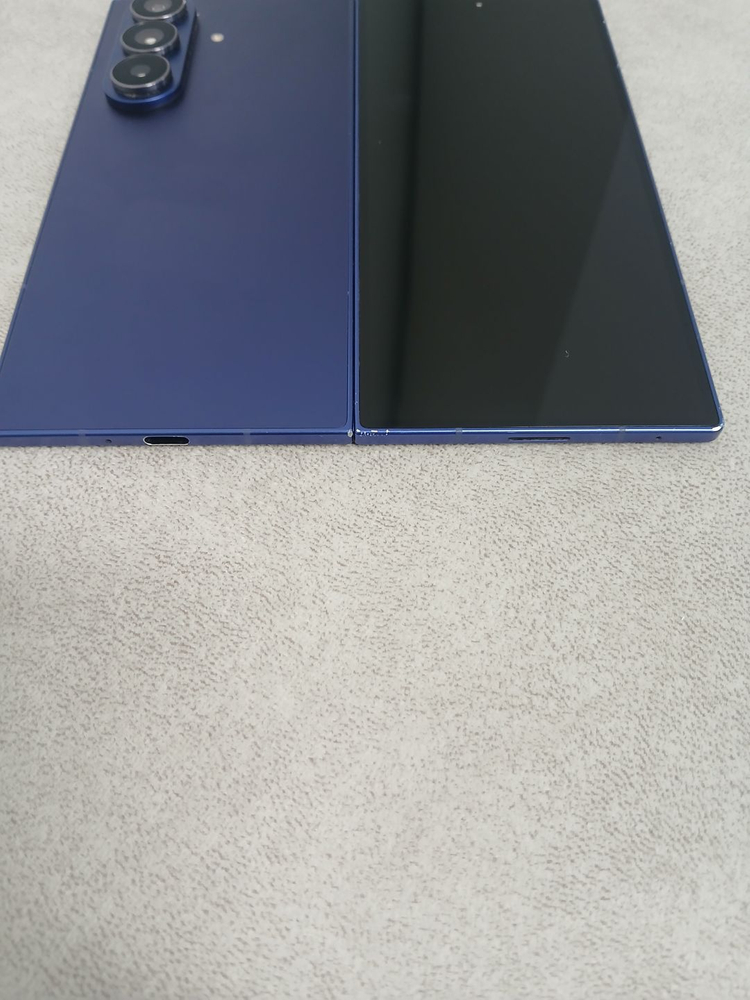 갤럭시Z폴드7 256기가 네이비 중고폰 공기계 선물폰 서브폰 효도폰 이미지