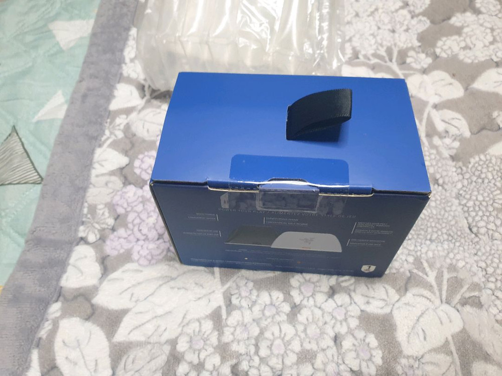 듀얼센스 레이저 충전거치대 화이트 미개봉 이미지