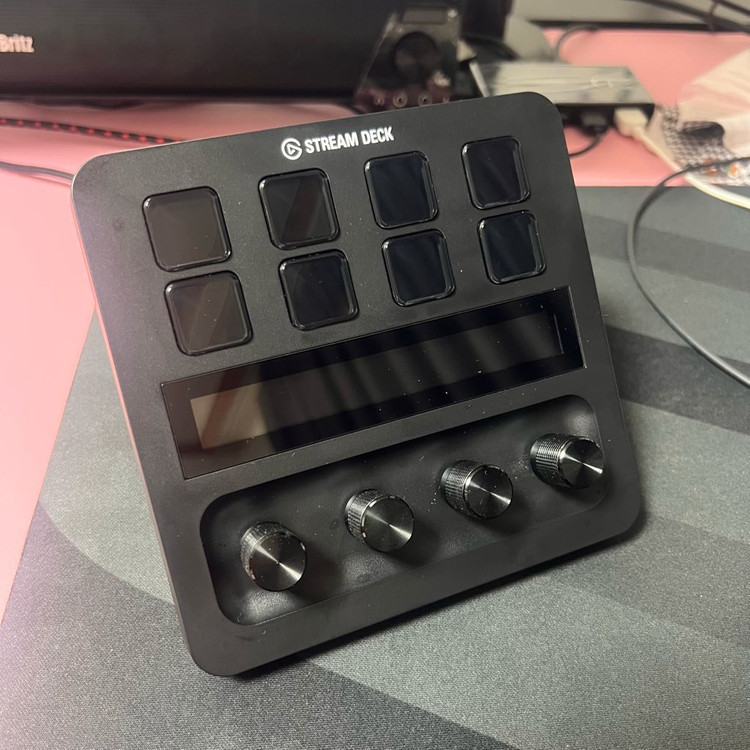 엘가토 스트림덱 플러스 방송용 장비 풀박스 이미지