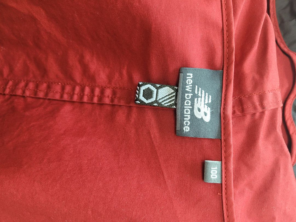 뉴발란스 NewBalance 야상 후드 바람막이 100 레드 이미지