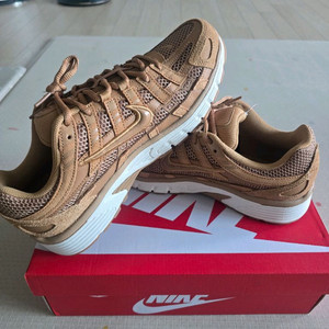 (새상품,택포)나이키 P6000 SE 280싸이즈 이미지