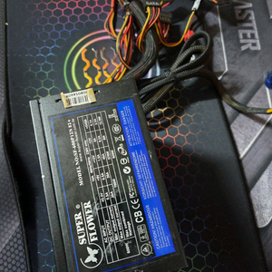 슈퍼플라워 600w 파워 서플라이 이미지