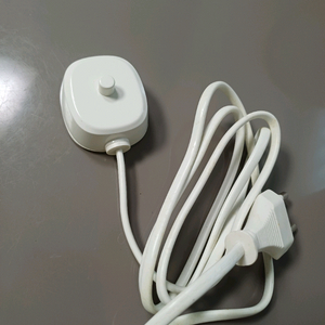 아이리버 전동칫솔 충전기 이미지