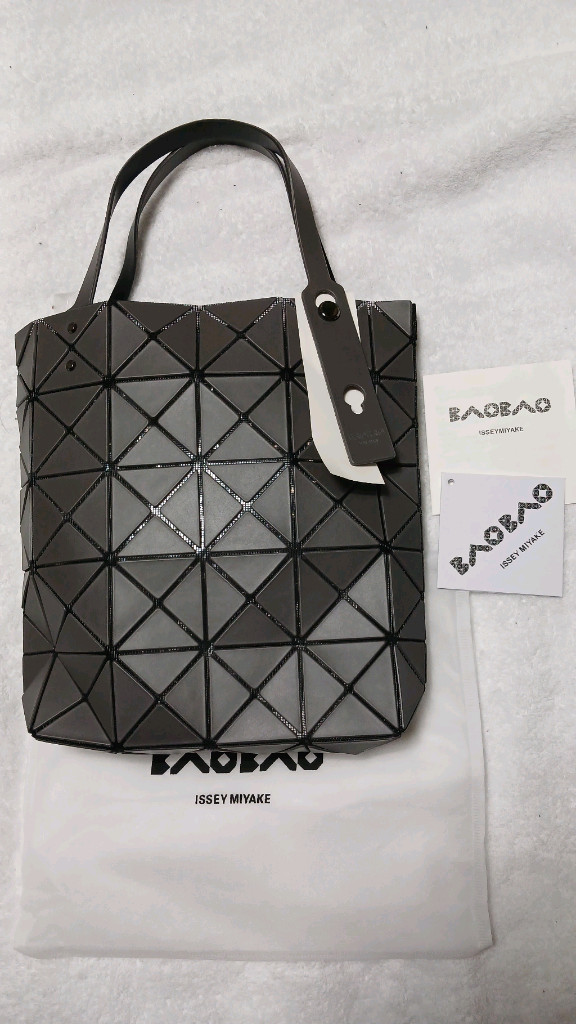 바오바오 토트백 팝니다 이미지