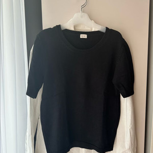 sie 시에 리아 하프 슬리브 니트, 일리 랩 블라우스 세트 이미지