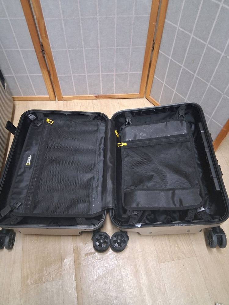 네셔널지오그레픽 하드케이스 캐리어 세트 이미지