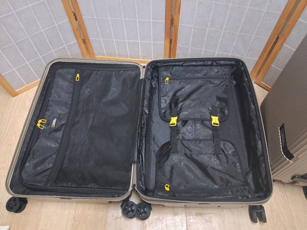 네셔널지오그레픽 하드케이스 캐리어 세트 이미지