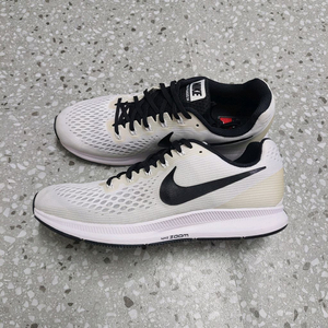 나이키 줌 페가수스34 TB 290 팝니다/ 런닝화 러닝화 보메로 스트럭쳐 플라이 이미지