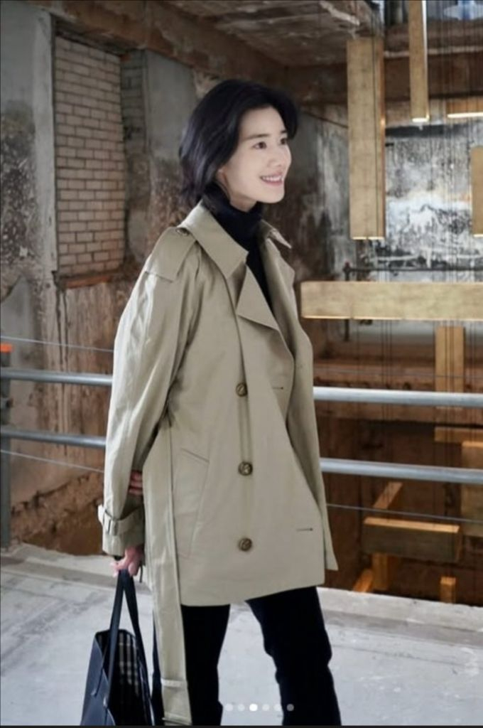 버버리 숏 쇼트 트렌치 코트 정품 이미지