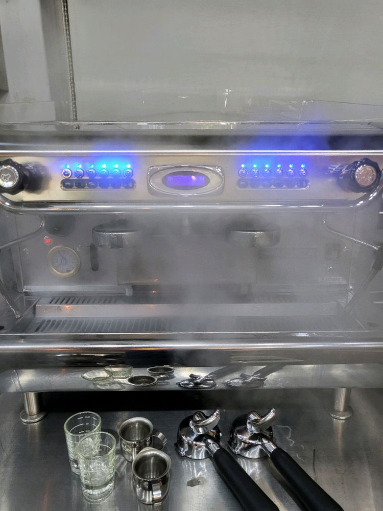 비에프씨 몬자 커피머신 라심발리전자동그라인더 포함 이미지