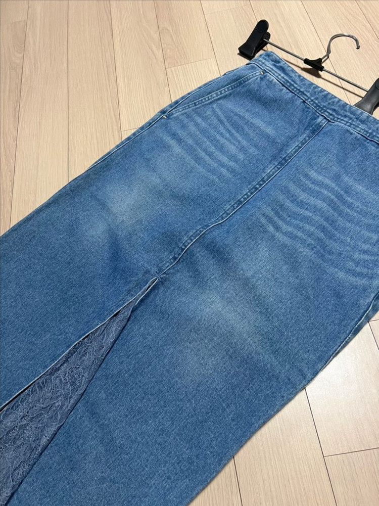 한섬 래트바이티 LATT 레이스 배색 데님 스커트 H라인 중청 롱치마 트임 슬릿 이미지