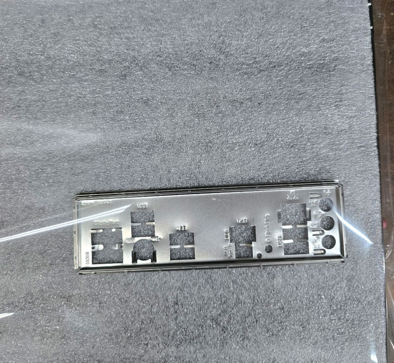 라이젠9 7950X3D & 기가바이트 B650M K 셋트 판매합니다. 이미지