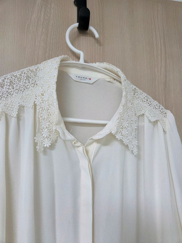 YOUKKI 레이스 블라우스 아이보리(77) 이미지