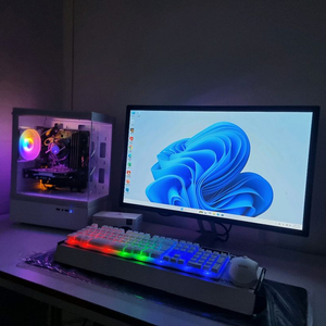 화이트 게이밍 컴퓨터 풀세트팝니다 롤.피파.발로란트.피시.PC.리니지.포토샵.서든.사무용 이미지